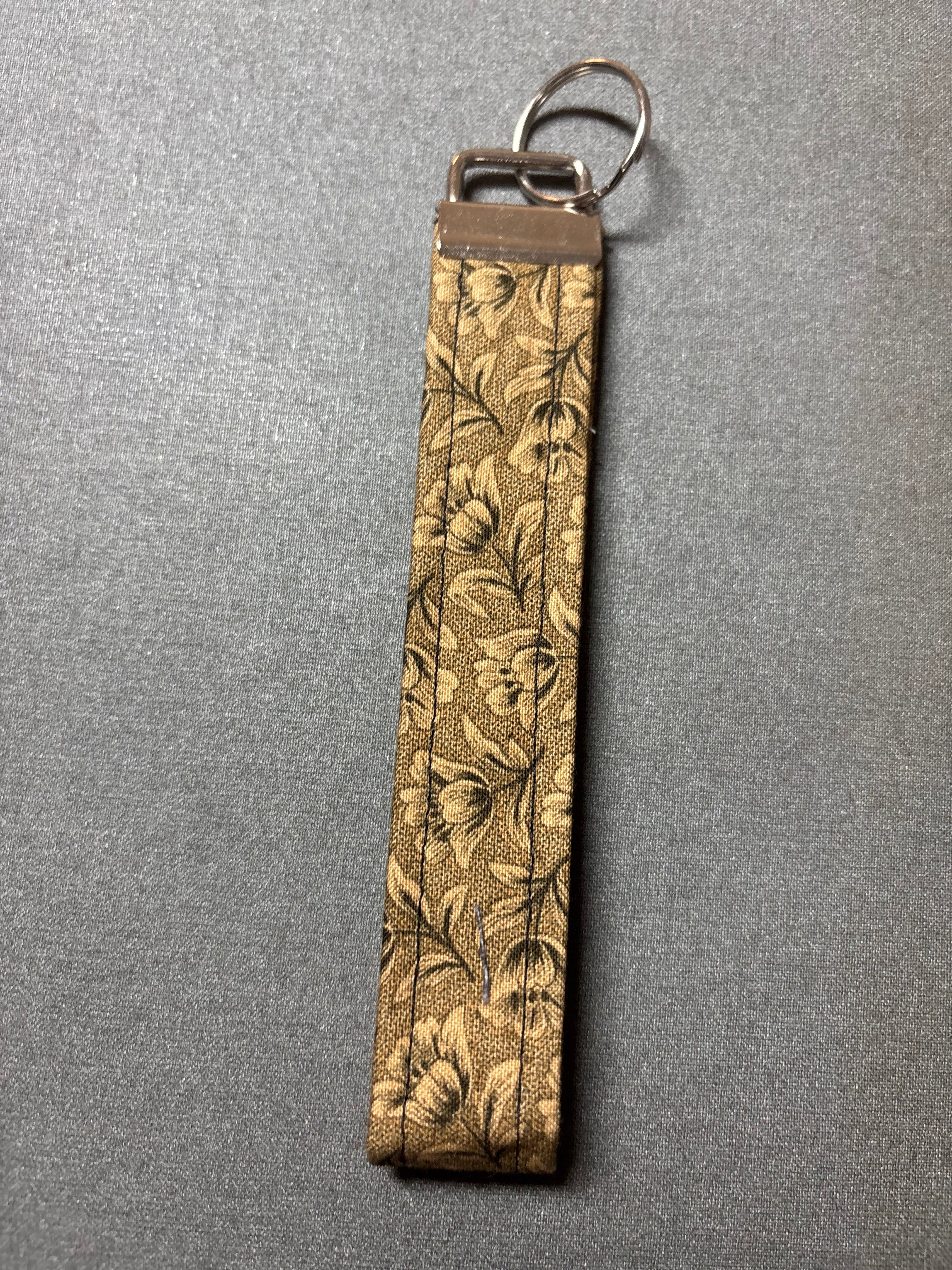 Wristlet keychain