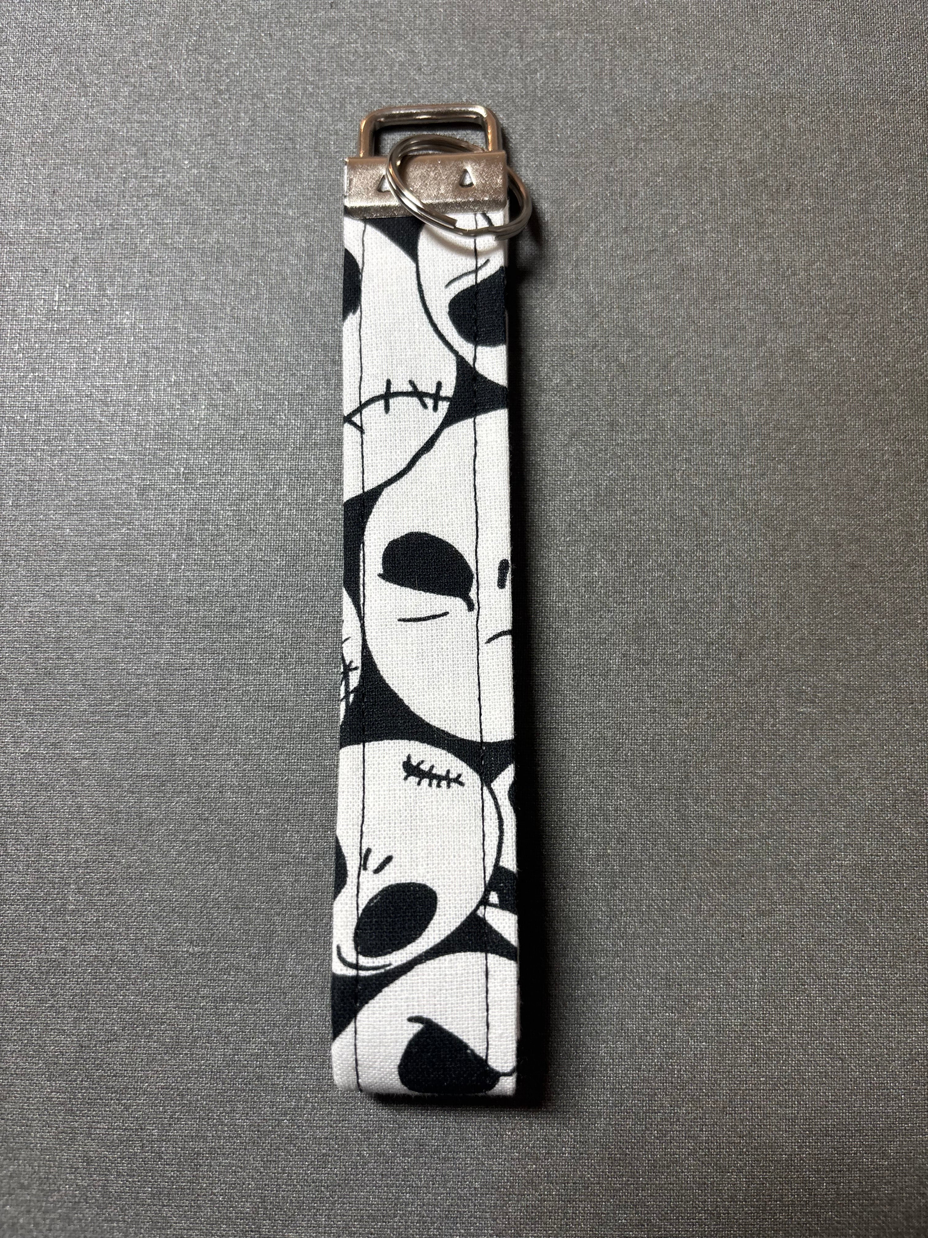 Wristlet keychain
