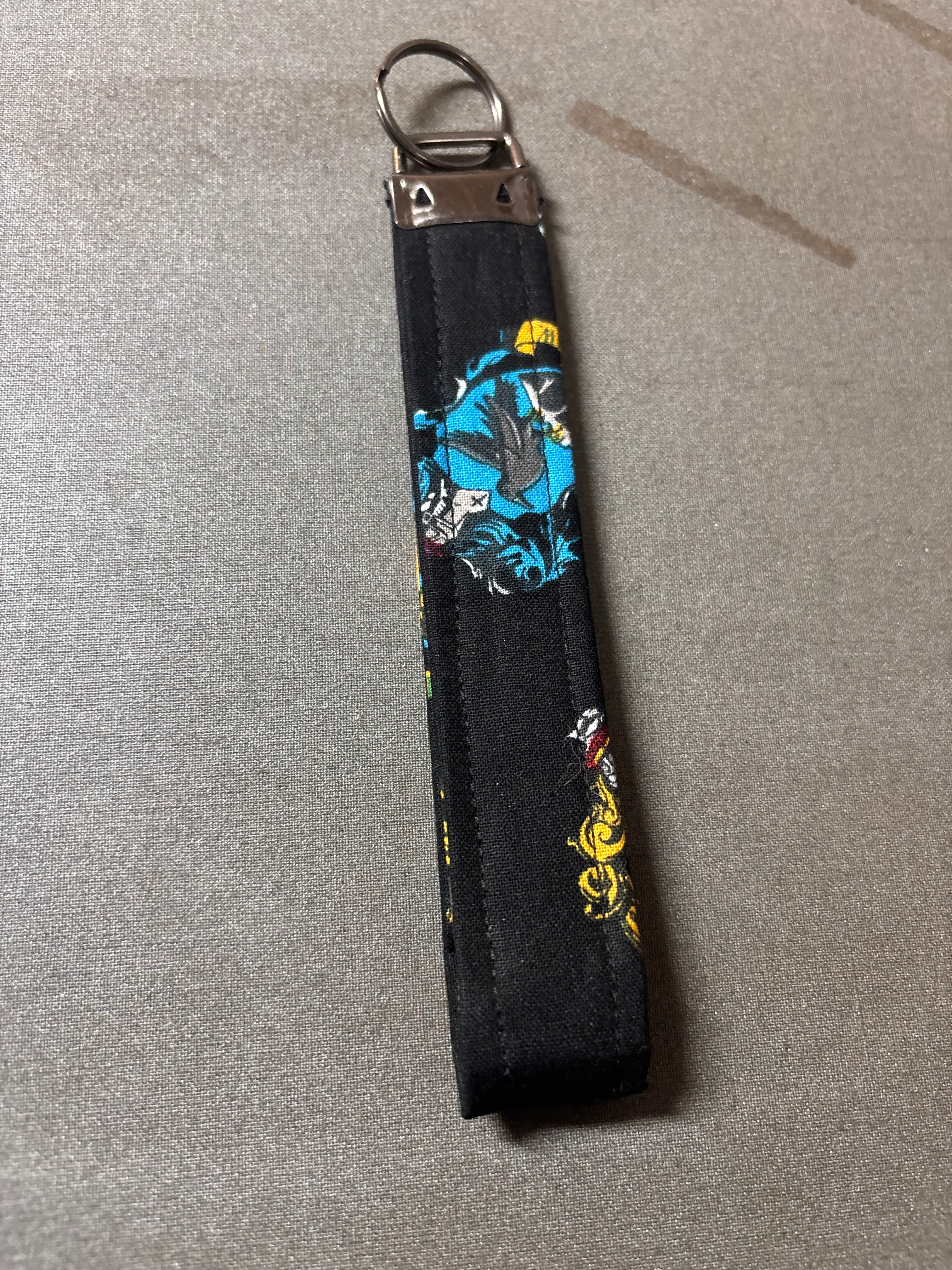 Wristlet keychain