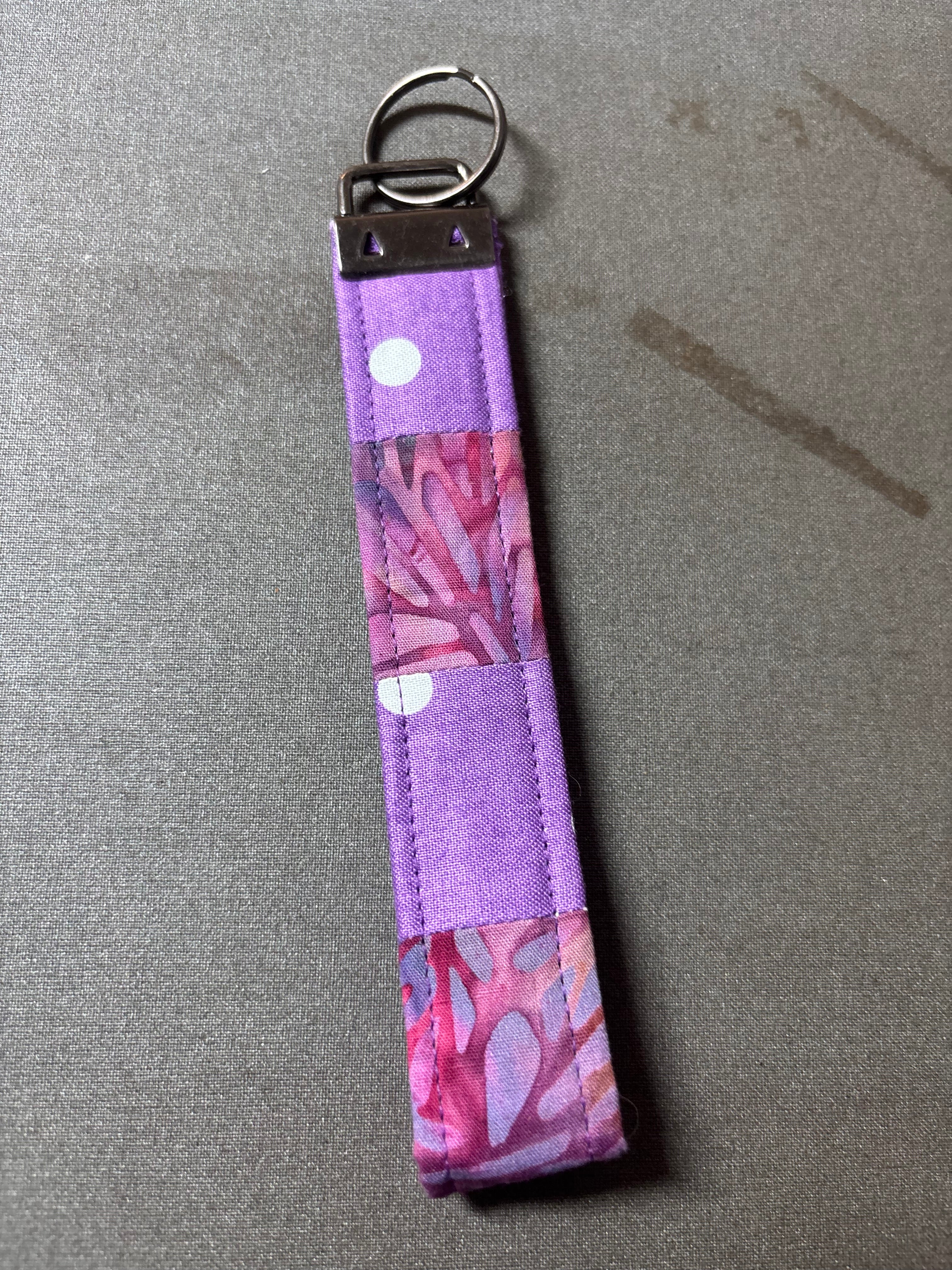 Wristlet keychain
