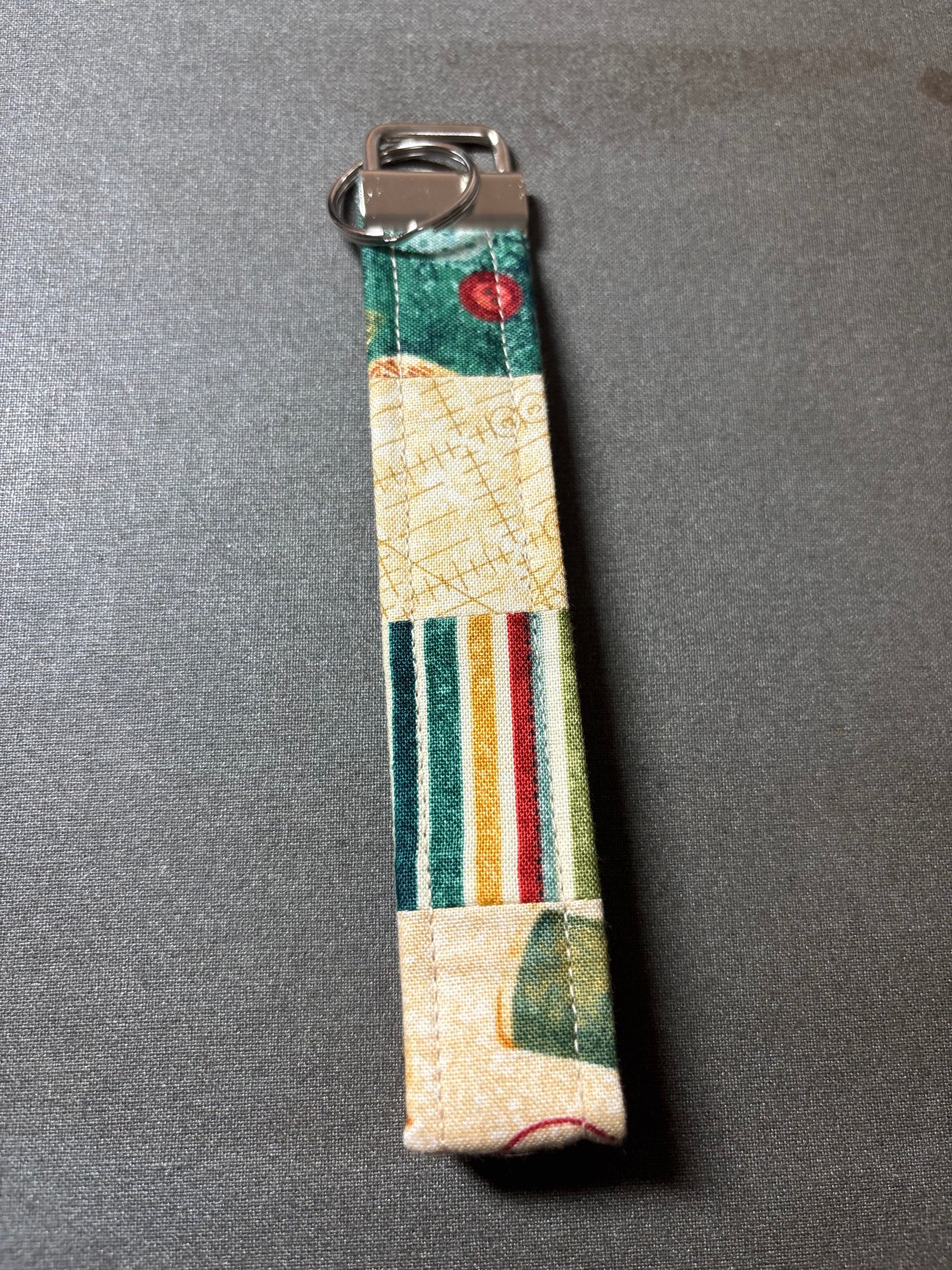 Wristlet keychain