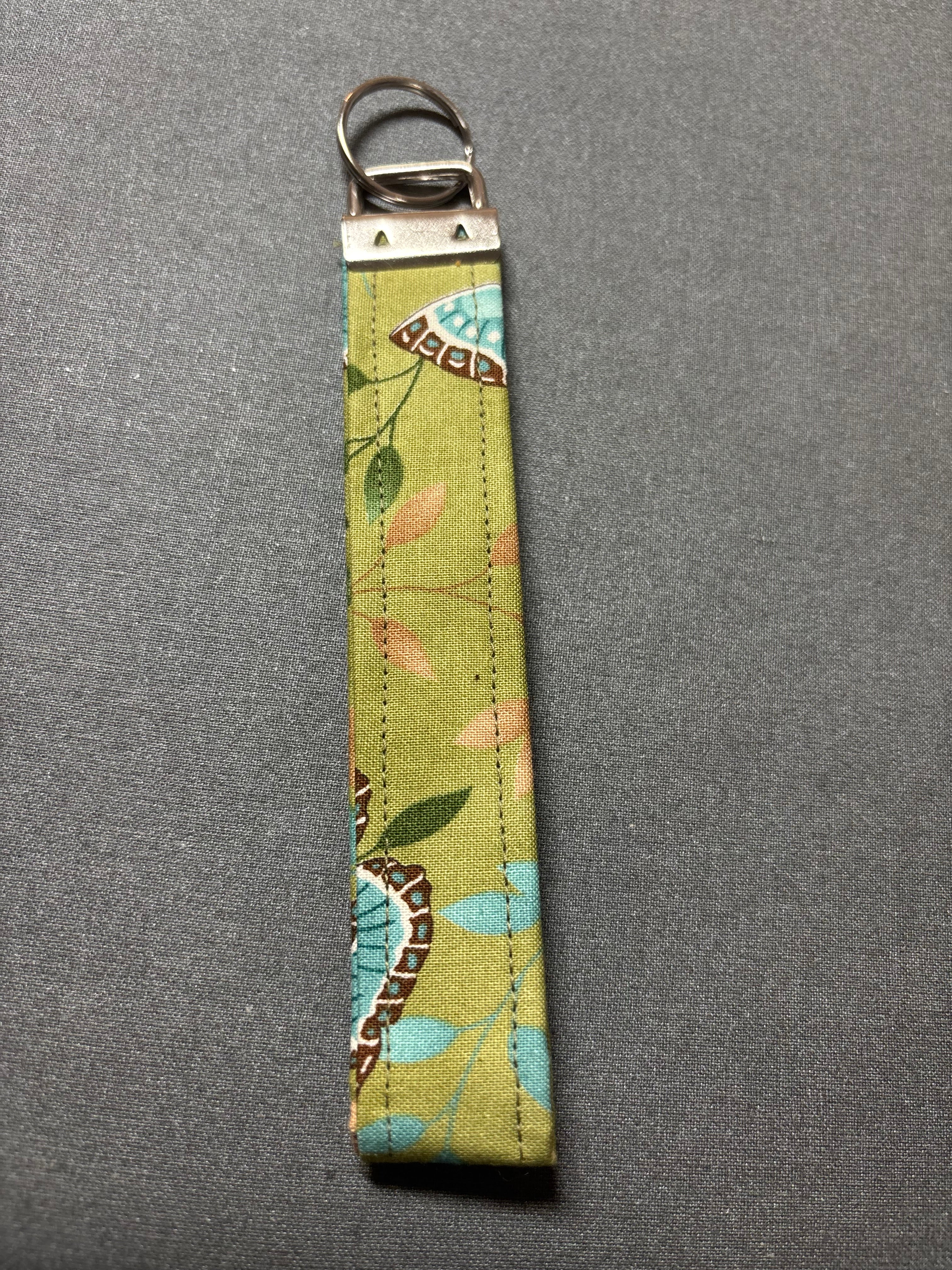 Wristlet keychain