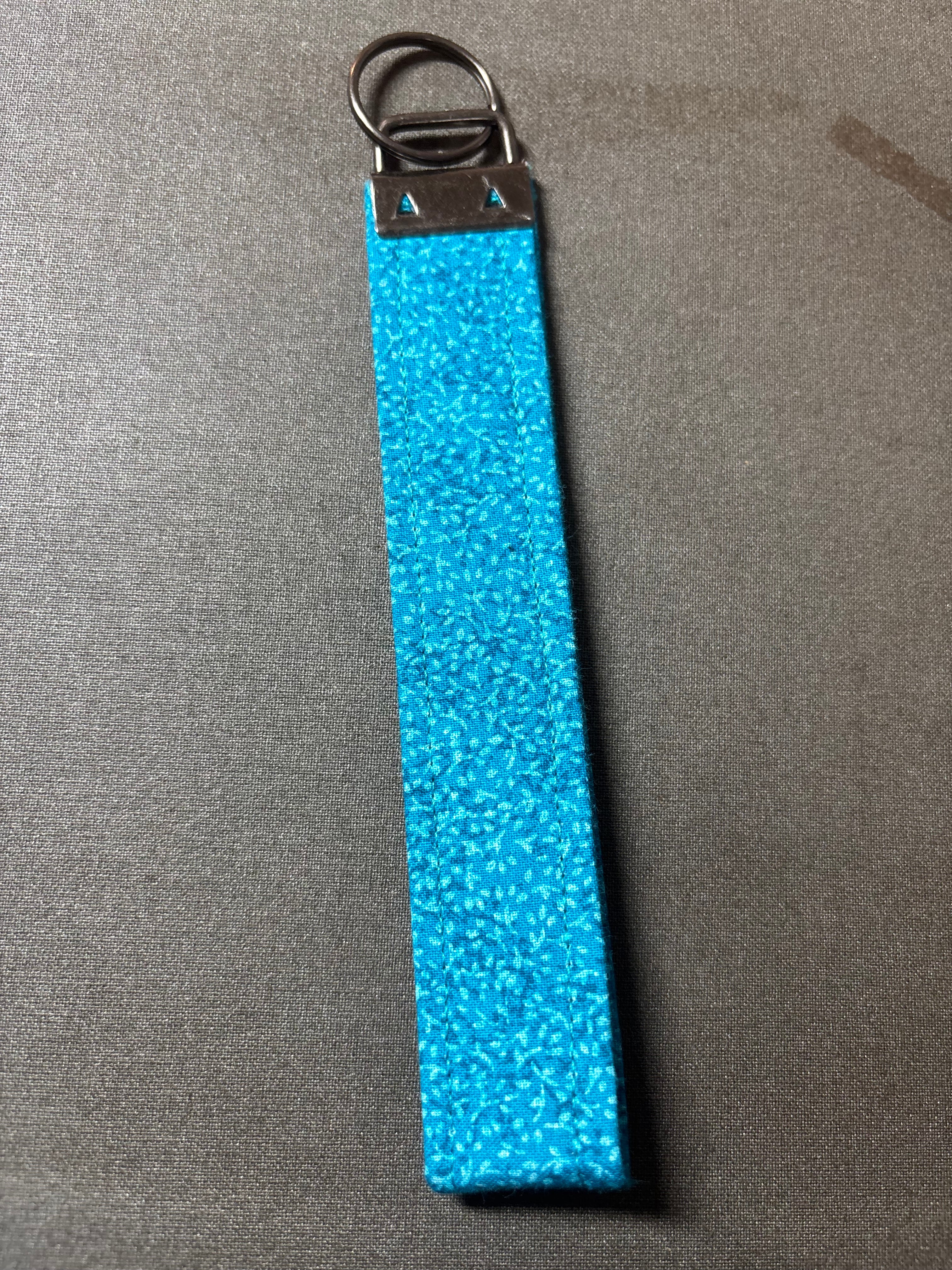 Wristlet keychain