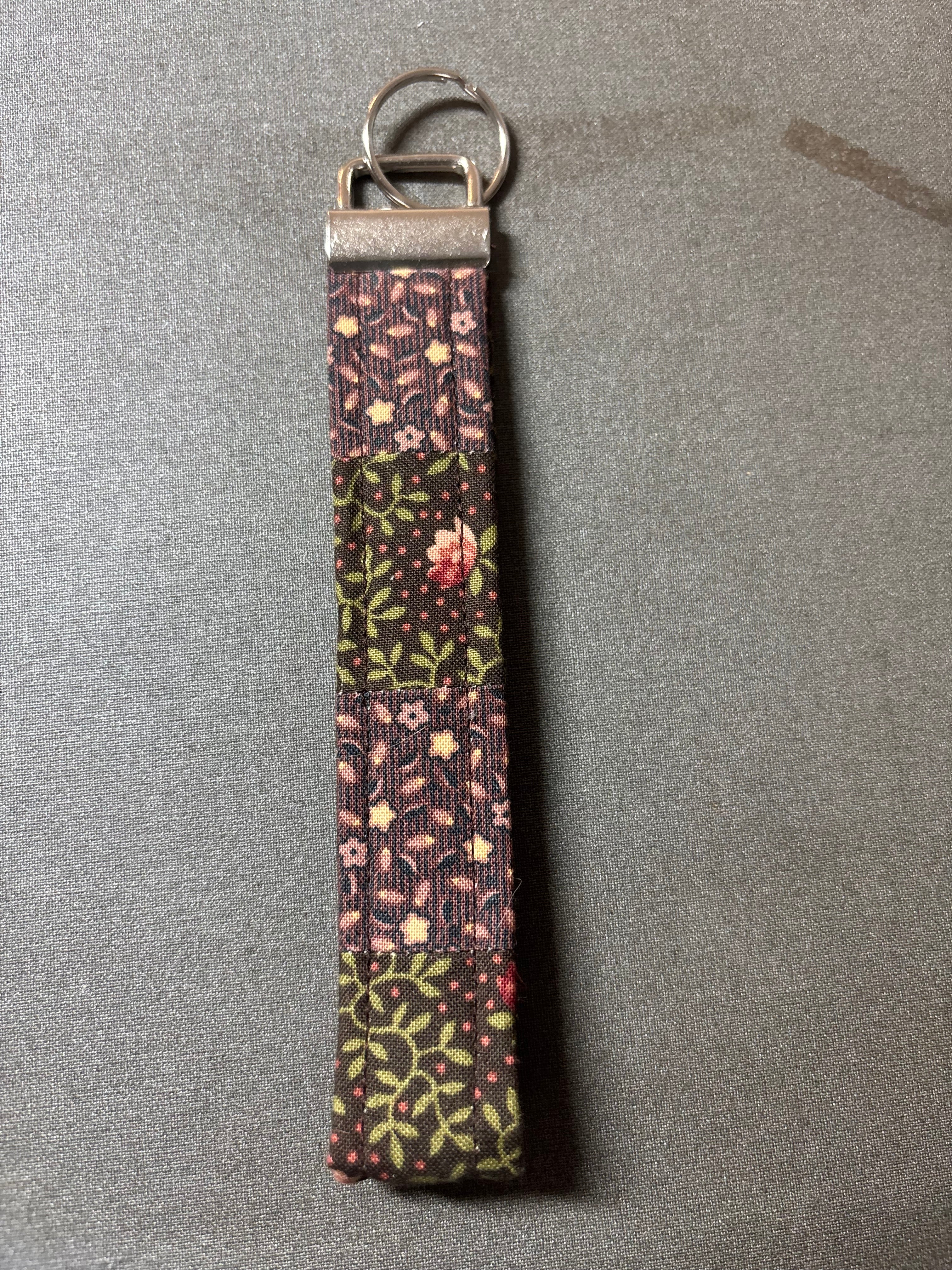 Wristlet keychain