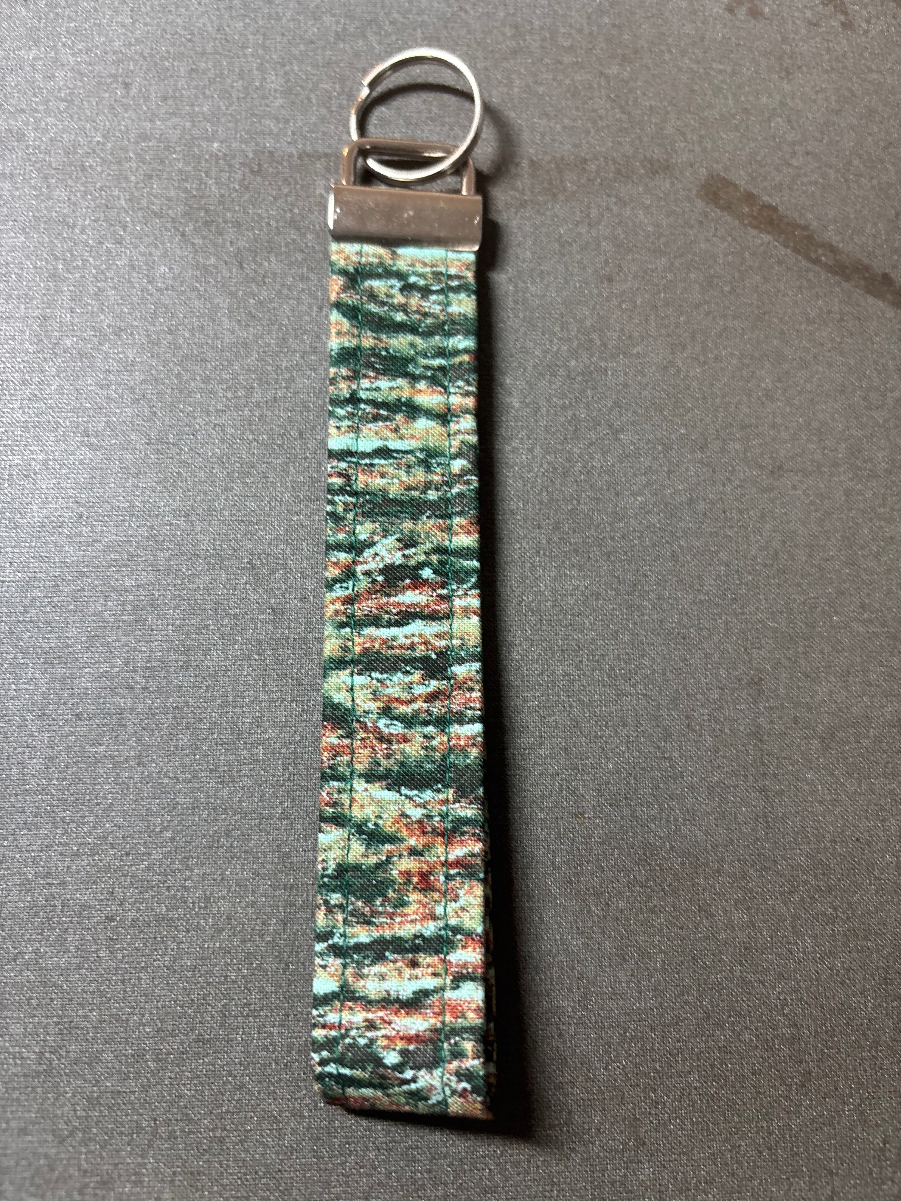 Wristlet keychain
