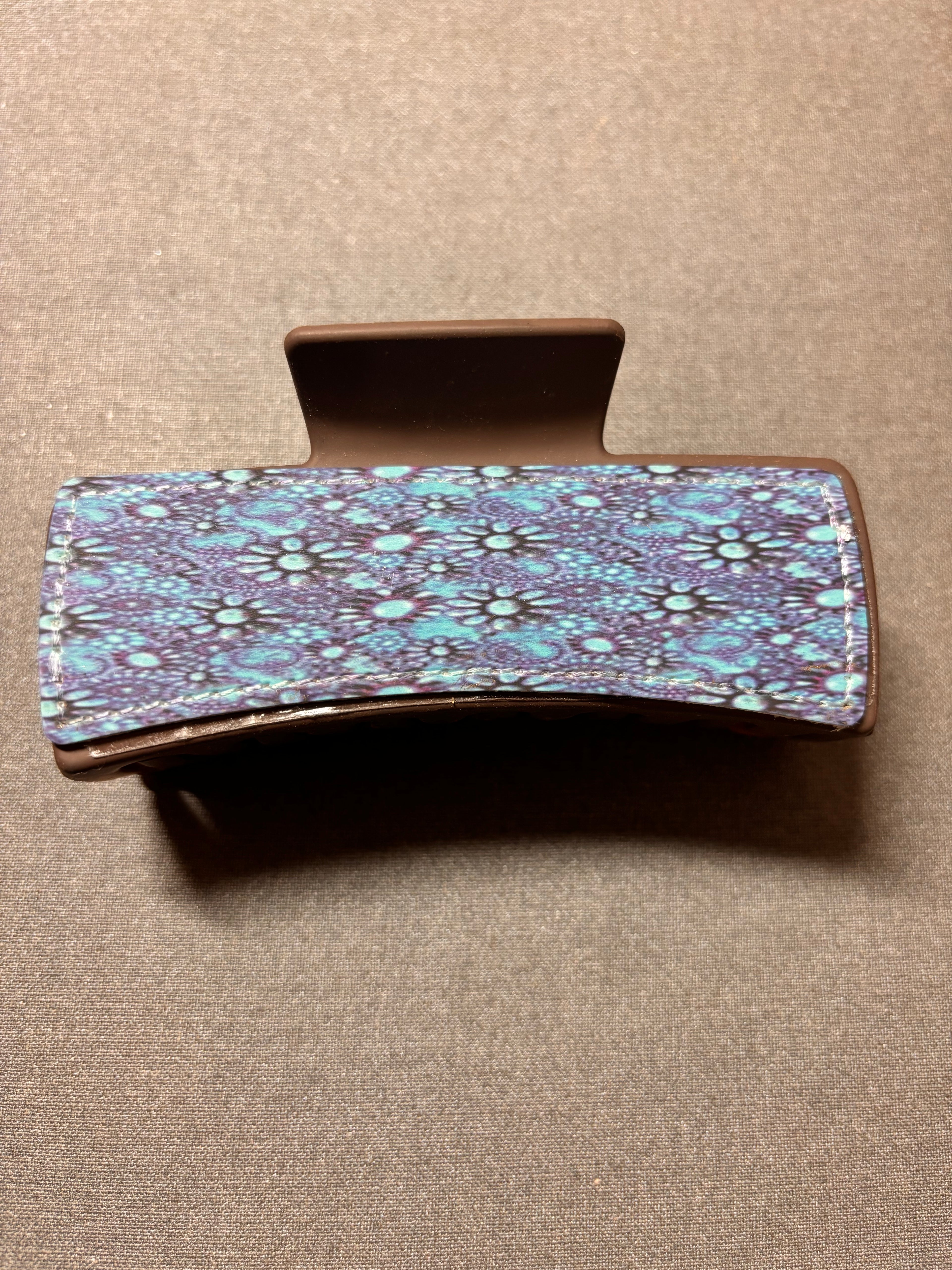 Turquoise designed hairclip