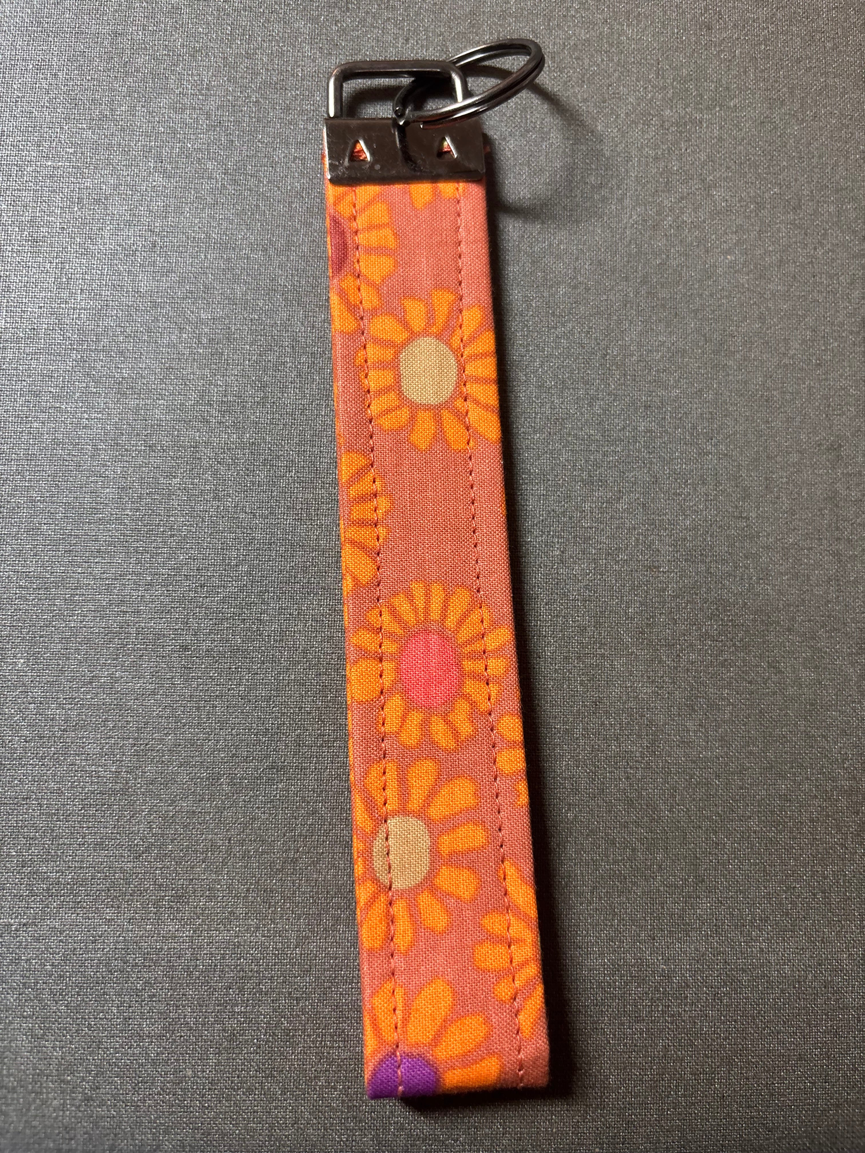 Wristlet keychain