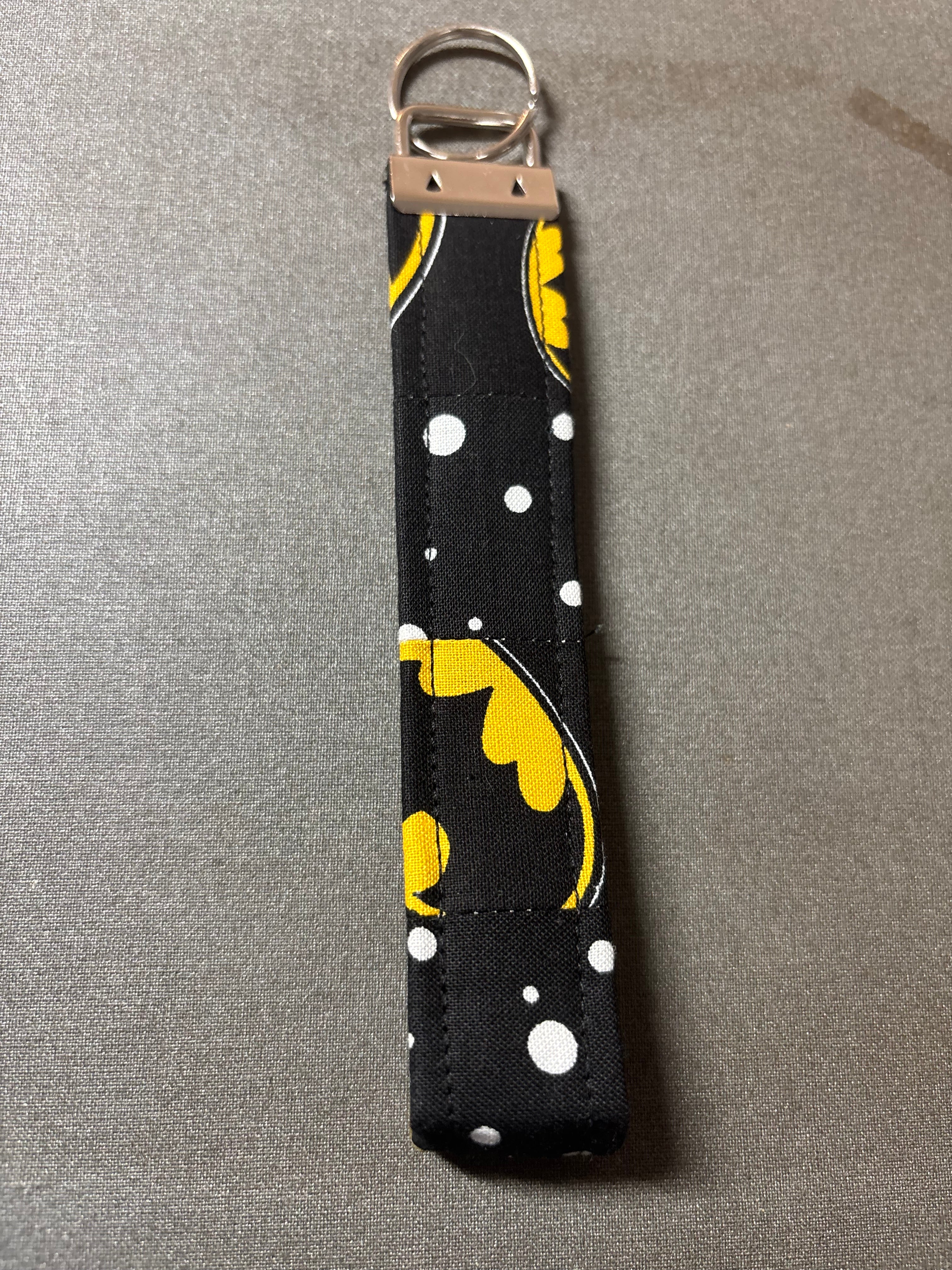 Wristlet keychain