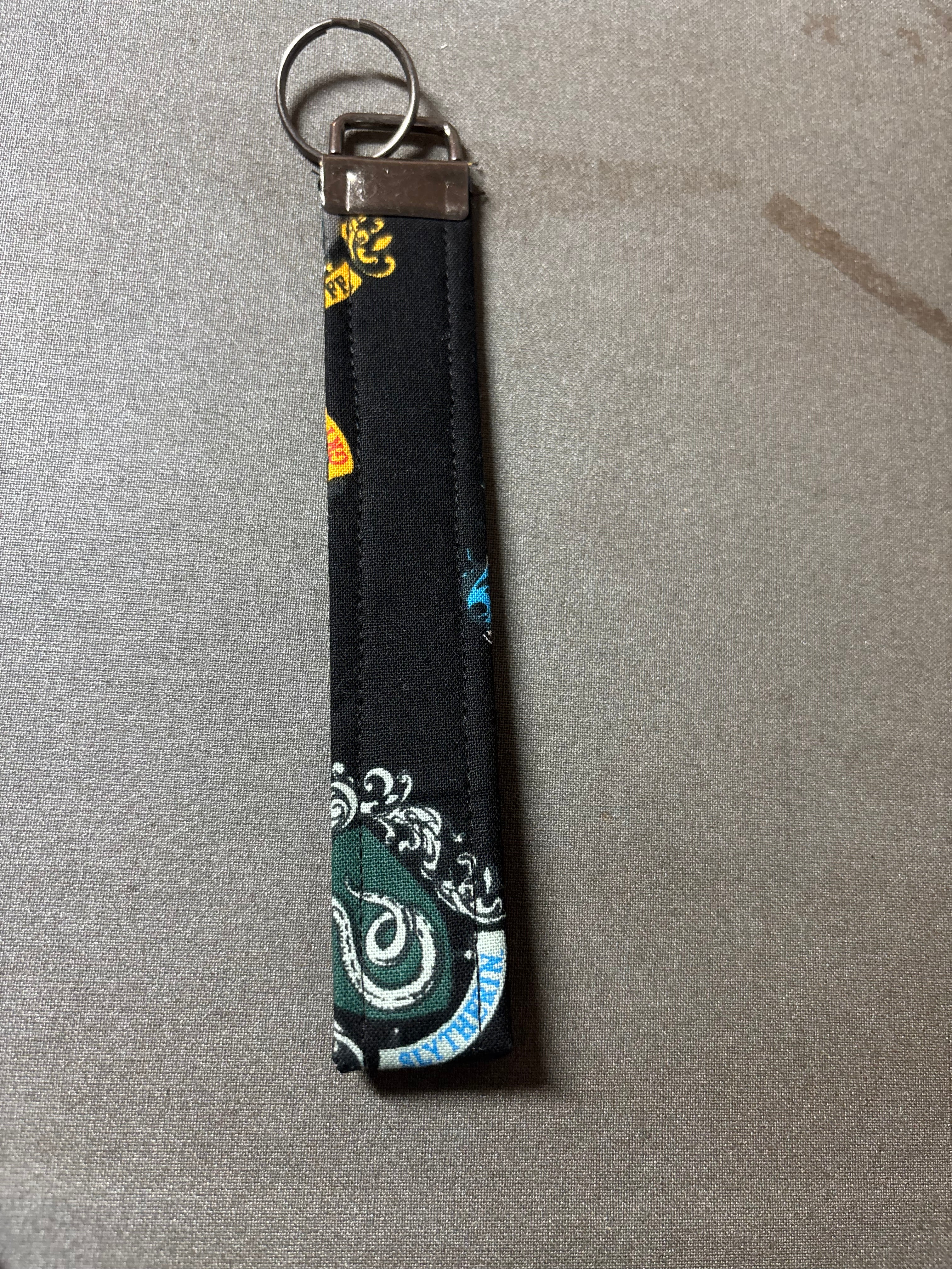 Wristlet keychain