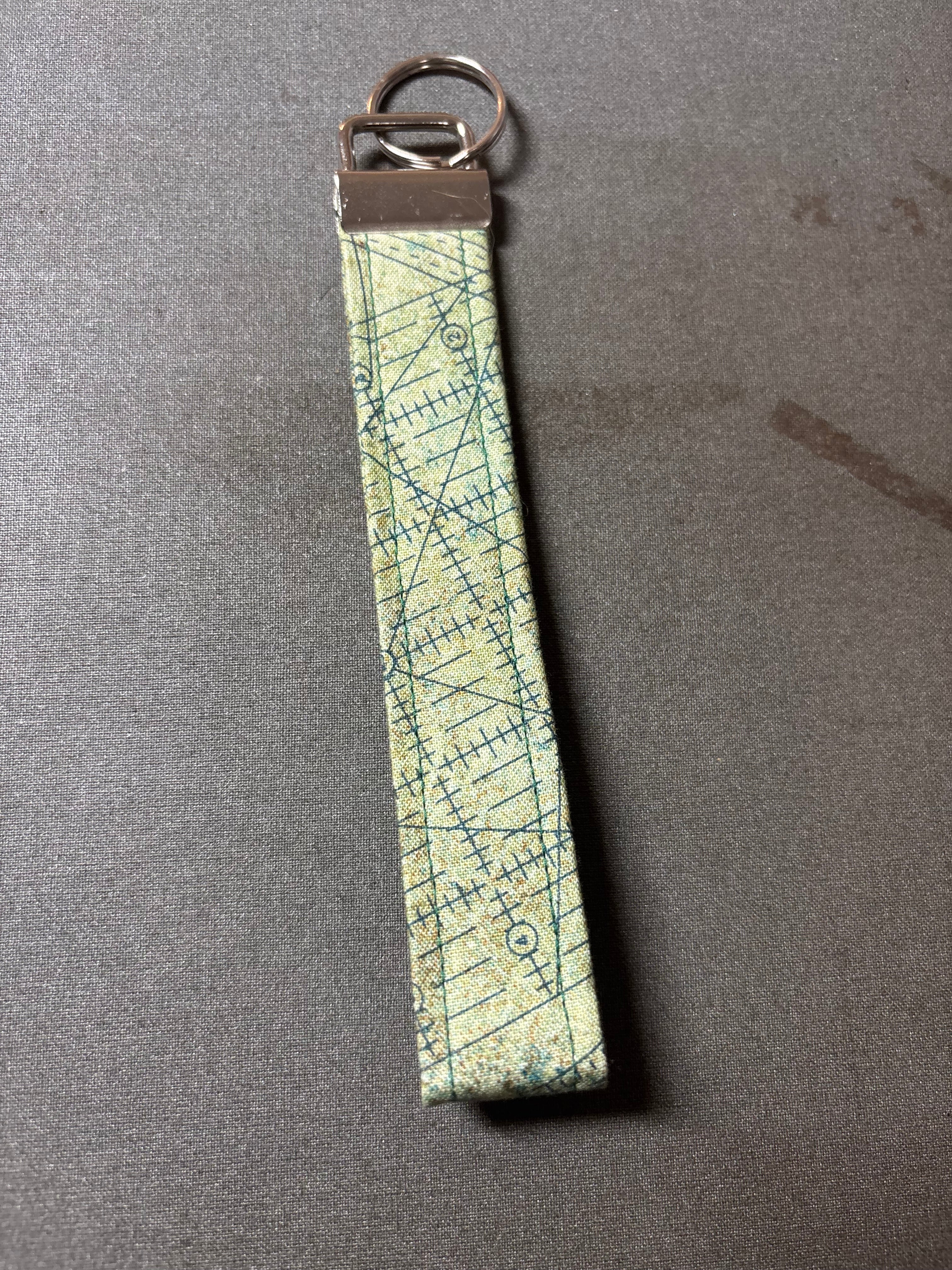 Wristlet keychain