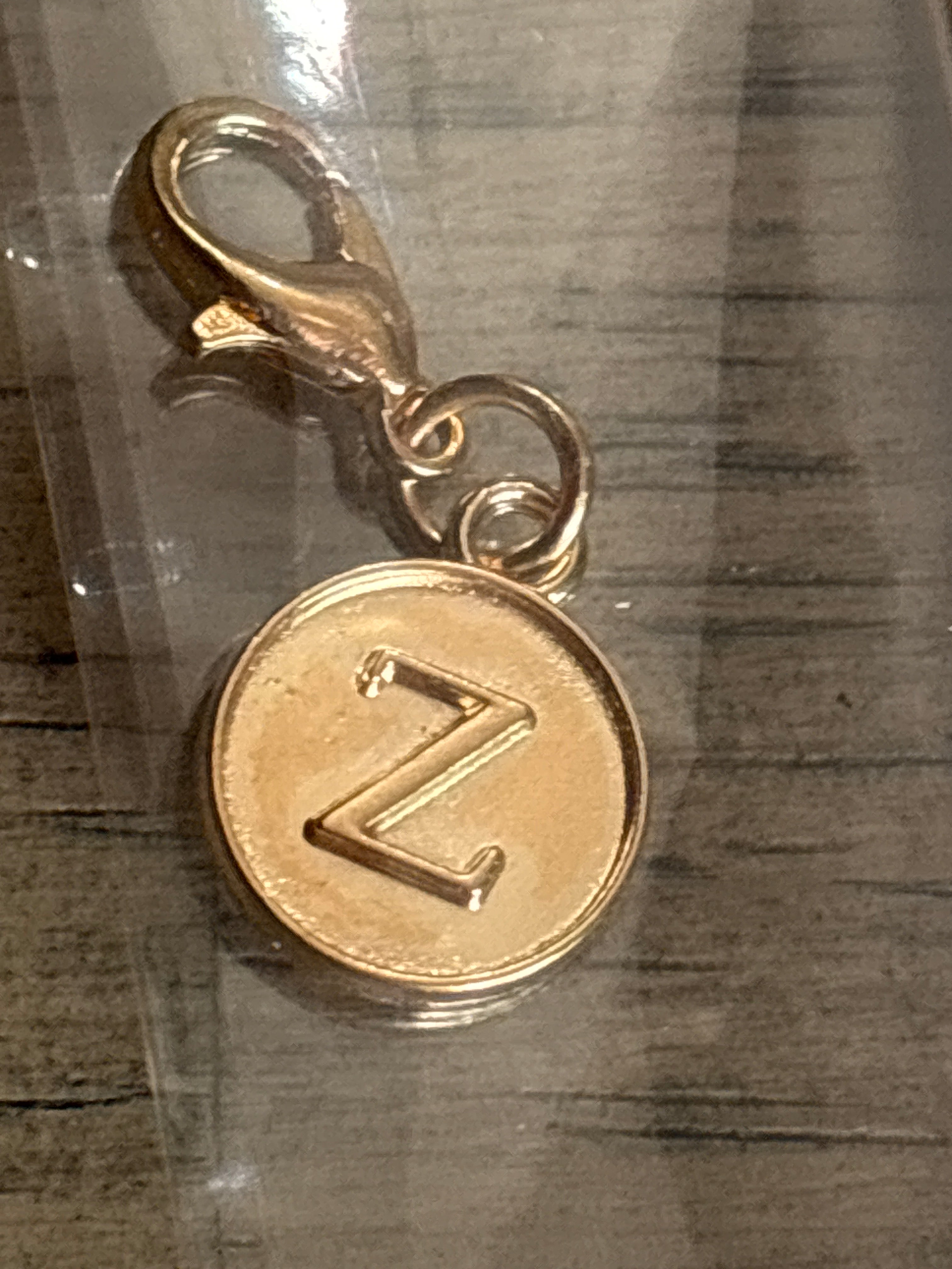 Z gold charm