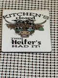 Kitchens closed magnet